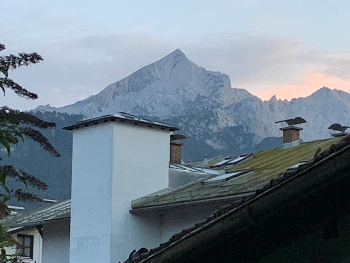 Huge And Calm Apartment In Central Garmisch Zewnętrze zdjęcie